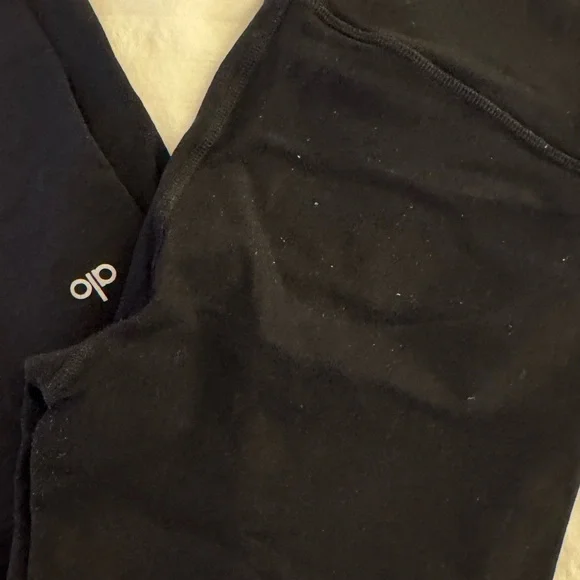 Alo Airlift Leggings - Picture 9 of 12